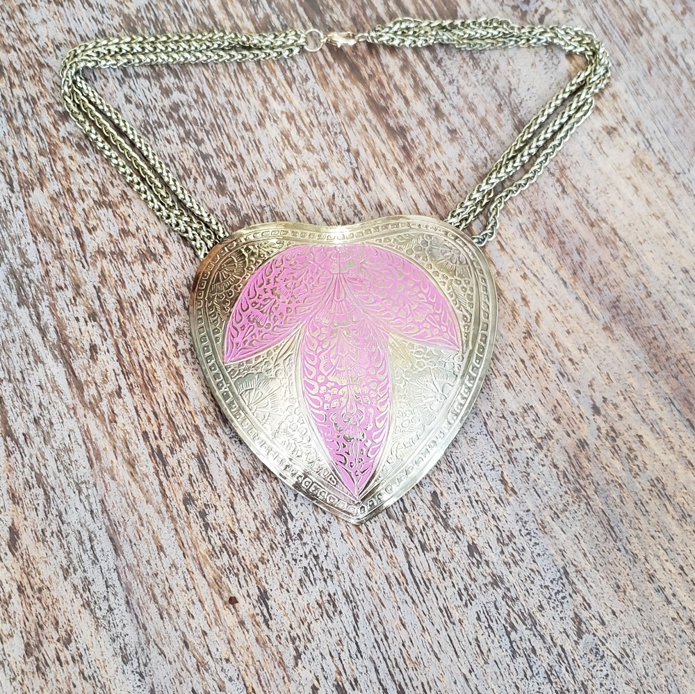 Fashion Shield Pendant Necklace - Picture 4 of 4